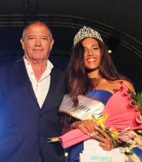 Más de 1.000 espectadores asisten a una glamurosa y elegante Gala Miss Antigua 2016. · foto 2