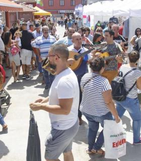 Éxito de participación comercial y de público en la Feria de Saldos de Tacoronte. · foto 2