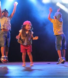 Fiesta de talentos en la Scala en Hi-Fi Infantil de las Fiestas de Antigua 2016 · foto 1