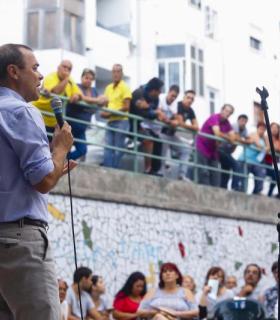 El Alcalde Hidalgo explica en Tamaraceite las ventajas de solicitar Ayuda a la Vivienda Habitual. · foto 3