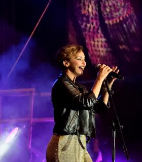Actuación de Chenoa en Tacoronte, Tenerife. Gala de Arte 2016 · foto 9