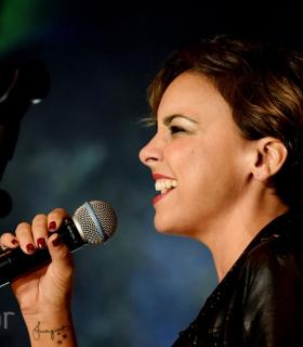 Actuación de Chenoa en Tacoronte, Tenerife. Gala de Arte 2016 · foto 53