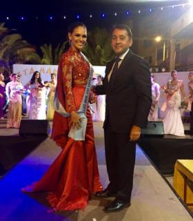 Ainara Rodríguez es la nueva Reina de las Fiestas de Santa María del Mar. · foto 1