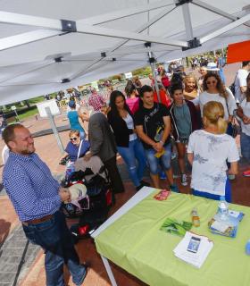El Ayuntamiento de Las Palmas de Gran Canaria invita a 200 alumnos de Secundaria a vivir la experiencia de las personas con discapacidad. · foto 1