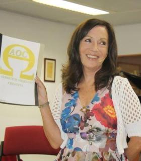 Albertine Orleans cautivó al público con su poemario Regreso a los besos del mar. · foto 7