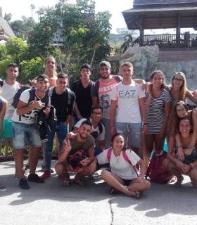 22 jóvenes de Antigua disfrutan un viaje a Tenerife. · foto 3