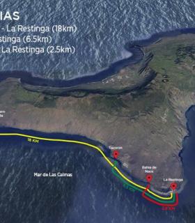 323 nadadores de 12 países participan este sábado en la V Travesía a nado Mar de las Calmas. · foto 1