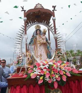 Fiestas de Machado 2016: Misa y procesión de la Virgen del Rosario. · foto 11