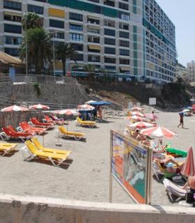 Finalizan las obras de reforma y rehabilitación del muro-mirador de la playa de Patalavaca. · foto 1
