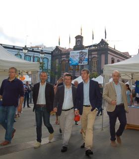 El presidente de Canarias se compromete a incluir las pasarelas peatonales de la IV Fase de la Circunvalación contempladas en el proyecto original. · foto 3
