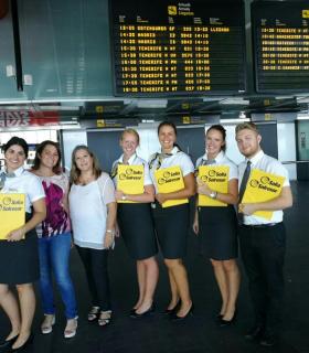 El aeropuerto de La Palma recibe el primer vuelo procedente de Suecia. · foto 1