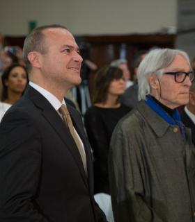 El Alcalde Augusto Hidalgo inaugura un mural de Pepe Dámaso en el Hotel Santa Catalina. · foto 4
