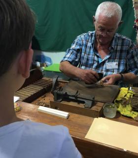 La Feria Insular de Artesanía ha recibido la visita de casi 3.000 personas en sus dos primeros días de apertura al público. · foto 2