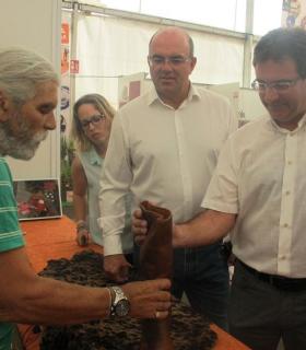 La Feria Insular de Artesanía permanecerá abierta hasta el lunes 15 de agosto. · foto 1