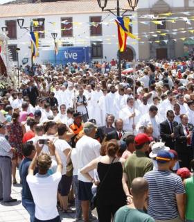 Canarias se vuelca con su Patrona. la virgen de Candelaria. · foto 1