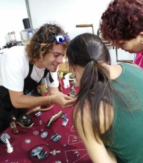 La consejera de Artesanía del Cabildo de La Palma destaca la visita de más de 17.000 personas y el elevado volumen de ventas de la feria insular del sector. · foto 3
