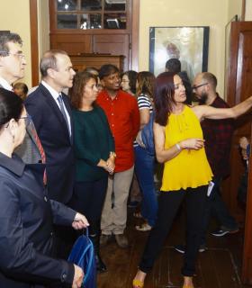 El Ayuntamiento de Las Palmas de G.C presenta el libro de Lancy Dodem, el primer niño indio apadrinado por la Fundación Vicente Ferrer. · foto 5