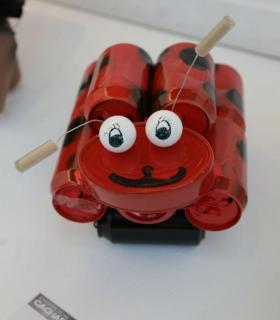 La creatividad artística y el reciclaje se fusionan nuevamente en el VI Certamen de Cacharros de Adeje. · foto 3