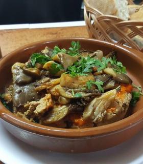 La IV Ruta de la Tapa de Setas de El Rosario entra en su ecuador con unas mil tapas vendidas cada fin de semana. · foto 3