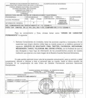 Venezuela prohíbe a militares tener: Twitter, Facebook y Whatsapp. · foto 1