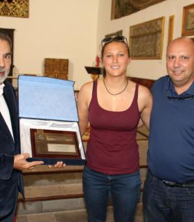 El deporte femenino de Adeje se viste de éxito y juego limpio. · foto 2