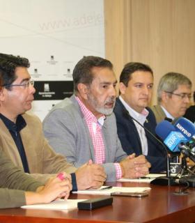 Adeje, Arona, Guía de Isora, San Bartolomé de Tirajana y Mogán constituyen la Asociación de Municipios Turísticos de Canarias. · foto 2