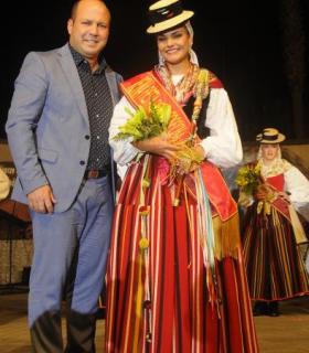 Aroa García, flamante reina de las fiestas de la Cosecha en La Guancha. · foto 1