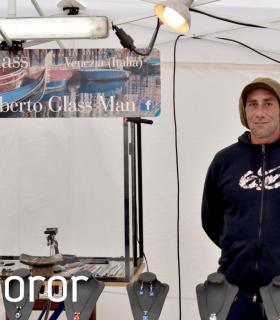 Mercadillo Navideño y Feria de Artesanía en el Mercado Municipal de Tacoronte. 17 de diciembre de 2016 · foto 1