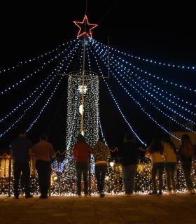 La Navidad ilumina La Esperanza. · foto 2