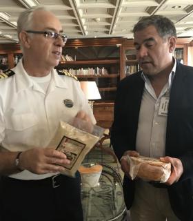 Puerto del Rosario, se promociona en el turismo peninsular con llegada, por primera vez en el municipio, del crucero Horizon de Pullmantur. · foto 5