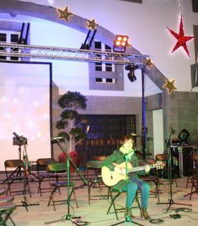 Granadilla de Abona ilumina la Navidad con la música de artistas del municipio. · foto 5