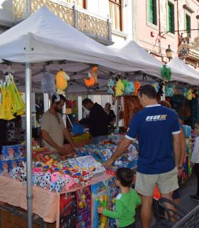 Fomento de Gáldar valora como un “éxito” la feria comercial de este sábado. · foto 3