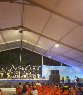 Morro Jable inauguró su Belén tradicional canario con la actuación del grupo de música popular Amolán. · foto 3