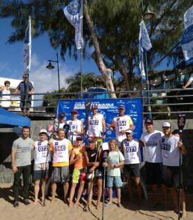 Martino Rogai y Susanne Lier, primeros vencedores del Campeonato de Paddle Surf de Mogán en la modalidad Downwind Race. · foto 1