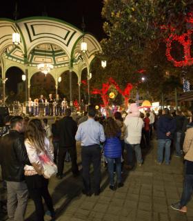 El Ayuntamiento de Las Palmas de Gran Canaria inaugura el tradicional belén del Parque de San Telmo. · foto 1