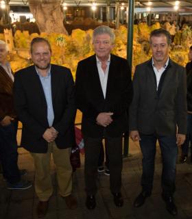El Ayuntamiento de Las Palmas de Gran Canaria inaugura el tradicional belén del Parque de San Telmo. · foto 3