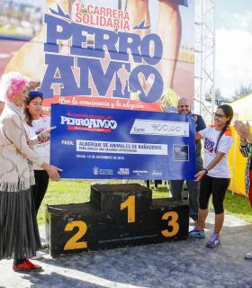 La primera carrera solidaria Perro-Amo de Las Palmas de Gran Canaria se celebra con gran éxito de participación. · foto 14