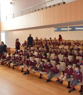 Escolares del municipio de Tías cantan a la Navidad. · foto 1