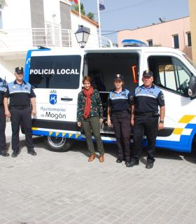 La Policía Local de Mogán estrena nuevo vehículo para la unidad de atestados e informes. · foto 2