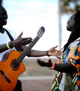 Los Hermanos Thioune de Senegal protagonizan la segunda edición de la Noche Africana que se celebra este viernes. · foto 2