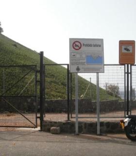 El Ayuntamiento de Santa Cruz de Tenerife recuerda que el litoral de La Hondura es zona prohibida para el baño. · foto 2