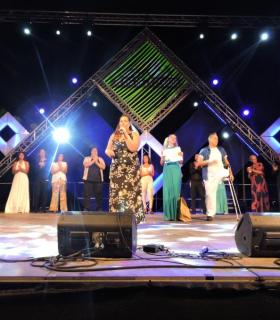 La joven Cristina Morales se proclama vencedora del XII Festival de la Canción Playa de la Cebada. · foto 4