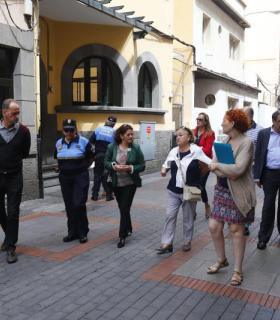 El Ayuntamiento de Las Palmas de Gran Canaria se reúne con los hoteleros de Santa Catalina para abordar asuntos de seguridad. · foto 2