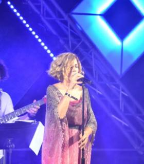 Sole Giménez y los parranderos ponen el broche de oro a la Semana Cultural Playa de la Cebada. · foto 3