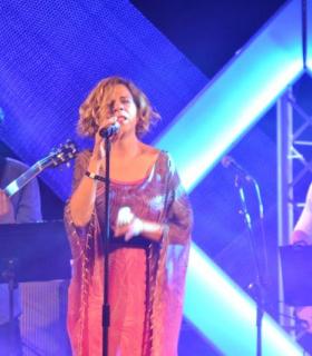 Sole Giménez y los parranderos ponen el broche de oro a la Semana Cultural Playa de la Cebada. · foto 5