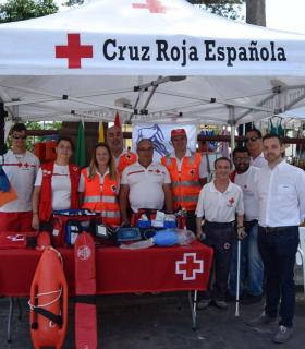 “Juntos Avanzamos” convierte la Plaza de Santiago en una fiesta de la unión vecinal y del trabajo colectivo. · foto 14