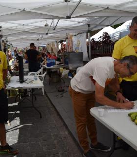 “Juntos Avanzamos” convierte la Plaza de Santiago en una fiesta de la unión vecinal y del trabajo colectivo. · foto 7