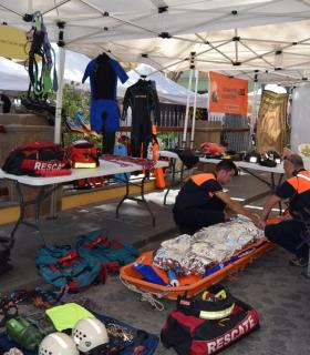 “Juntos Avanzamos” convierte la Plaza de Santiago en una fiesta de la unión vecinal y del trabajo colectivo. · foto 13