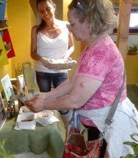 Exitosa degustación de productos locales en el Stand de Antigua en FEAGA 2017. · foto 2
