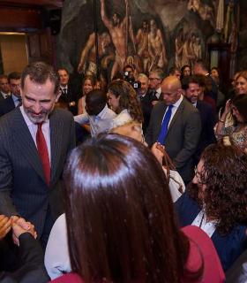 Los Reyes de España felicitan en el Cabildo a los protagonistas del proyecto Barrios por el Empleo: Juntos más Fuertes. · foto 7